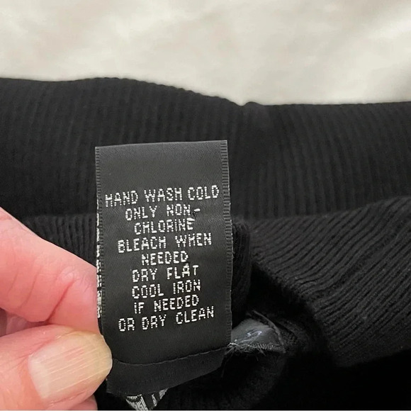 DESIGN 365 Women’s Printed Chiffon Sleeve Sweater - Picture 6 of 7